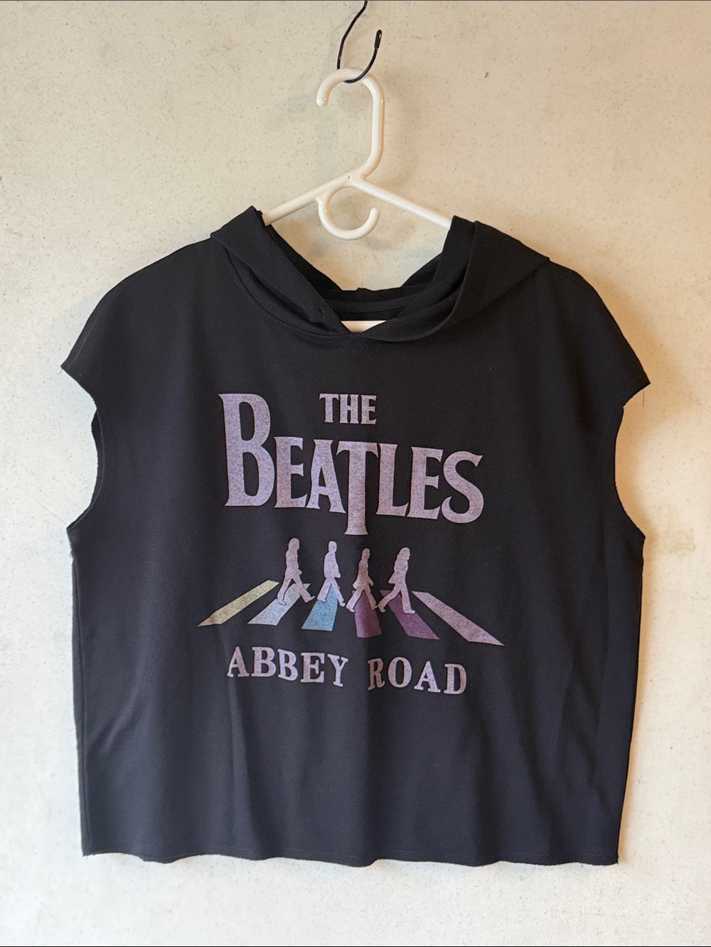 The Beatles Black Cropped Abbey Road Graphic Lightweight  Hoodie Women’s L NWOT